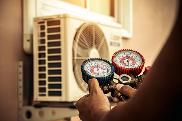 Professional Ac Installation technician working in Shabbona, IL